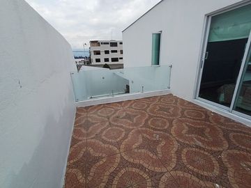 SE VENDE CASA DE DOS PLANTAS EN URBANIZACIÓN SAN RAFAEL, VALLE DE LOS CHILLOS – RUMIÑAHUI – PICHINCHA - ECUADOR