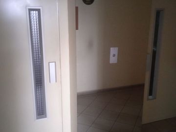 Alquilo linda Oficina en San Isidro en Avenida y Cerca Av. Javier Prado con Cochera