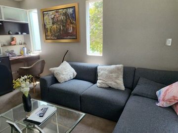 Venta de casa en San Isidro cerca al mar - cuatro niveles con ascensor y sauna - Orrantia Del Mar - Precio Negociable.