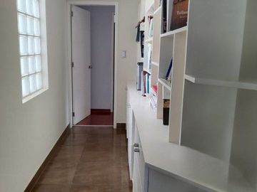 Venta de casa en San Isidro cerca al mar - cuatro niveles con ascensor y sauna - Orrantia Del Mar - Precio Negociable.