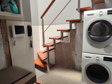 Venta de casa en San Isidro cerca al mar - cuatro niveles con ascensor y sauna - Orrantia Del Mar - Precio Negociable.