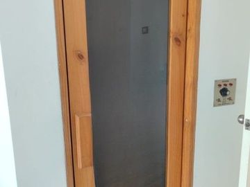 Venta de casa en San Isidro cerca al mar - cuatro niveles con ascensor y sauna - Orrantia Del Mar - Precio Negociable.
