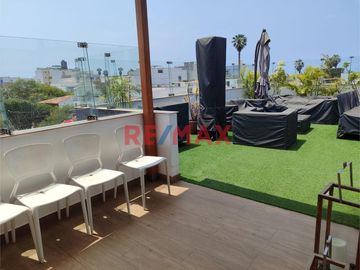 Venta de casa en San Isidro cerca al mar - cuatro niveles con ascensor y sauna - Orrantia Del Mar - Precio Negociable.