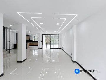 En venta casa a estrenar de dos plantas más subsuelo y terraza