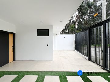 En venta casa a estrenar de dos plantas más subsuelo y terraza