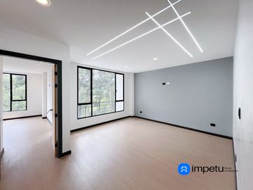 En venta casa a estrenar de dos plantas más subsuelo y terraza