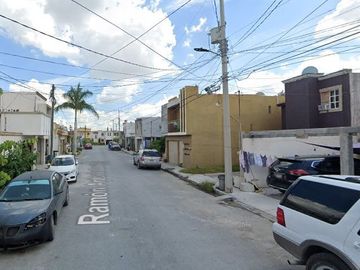 CASA EN VENTA   ** NO SE ACEPTA NINGUN TIPO DE CREDITOS ** FRACC. LOS PRESIDENTES, MATAMOROS. TAMAULIPAS. 3 RECAMARAS, 2 BAÑOS, 2 ESTAC.  -CAMT