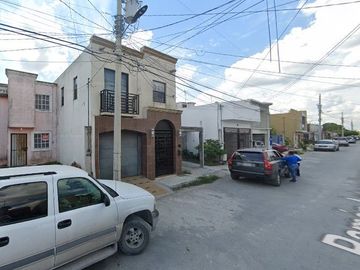 CASA EN VENTA   ** NO SE ACEPTA NINGUN TIPO DE CREDITOS ** FRACC. LOS PRESIDENTES, MATAMOROS. TAMAULIPAS. 3 RECAMARAS, 2 BAÑOS, 2 ESTAC.  -CAMT