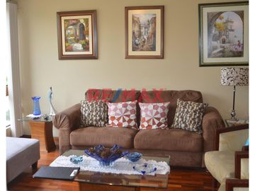 Departamento En Venta En Valle Hermoso En El Distrito De Santiago De Surco.