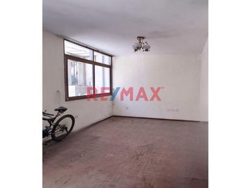 Venta De Duplex En Ocasion Para Remodelar Urb. California 220 M2 143,000 Dolares