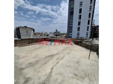 Venta De Duplex En Ocasion Para Remodelar Urb. California 220 M2 143,000 Dolares