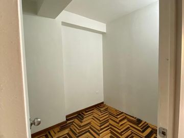 Alquilo Departamento En Zona Exclusiva De San Isidro - 3 Habitaciones - Negociable.