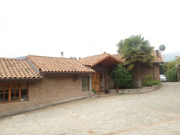 HERMOSA PARCELA EN CONDOMINIO LA AURORA