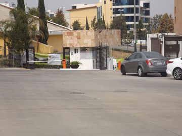 Excelente Casa en Calle Muy Segura, 6a sección.