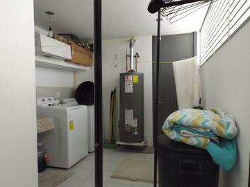 Excelente Casa en Calle Muy Segura, 6a sección.
