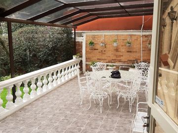 VENTA DE CASA EN OLIVAR DE LOS PADRES