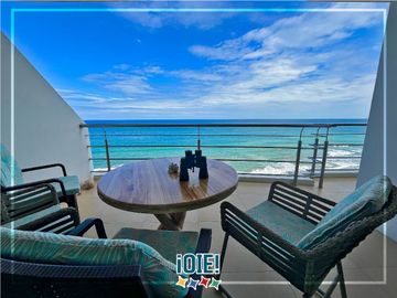 En venta: Dpto. en primera línea al Mar, Edificio Las Olas, Manta