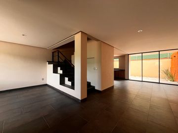 VENTA DE CASA EN RESIDENCIAL REAL DE ACACIAS