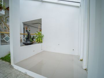 EN VENTA CASA EN SANGOLQUI 6HAB. /CLUB LOS CHILLOS