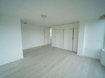 EN VENTA CASA EN SANGOLQUI 6HAB. /CLUB LOS CHILLOS
