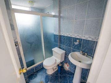 EN VENTA CASA EN SANGOLQUI 6HAB. /CLUB LOS CHILLOS