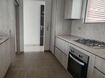 ALQUILO HERMOSO APARTAMENTO AL SUR DE CALI EN EL BARRIO LA HACIENDA
