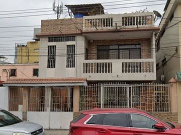 Alquilo Suite con dormitorio doble Cdla Kennedy norte Guayaquil