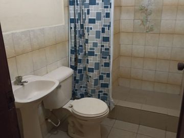 Alquilo Suite con dormitorio doble Cdla Kennedy norte Guayaquil