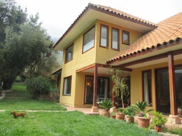 HERMOSA PARCELA CON CASA Y ABUNDANTE VEGETACIÓN NATIVA