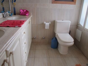 HERMOSA PARCELA CON CASA Y ABUNDANTE VEGETACIÓN NATIVA