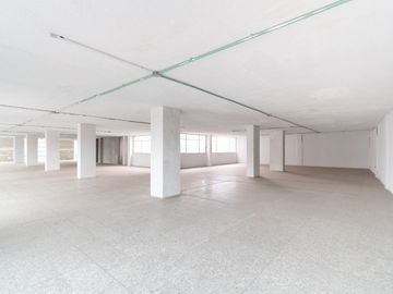 RENTA DE EDIFICIO EN AV. MONTEVIDEO
