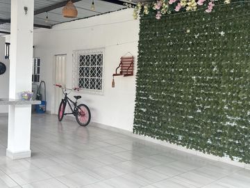 CASA EN VENTA EN PORTOVIEJO LOS JAZMINES ¡OPORTUNIDAD!