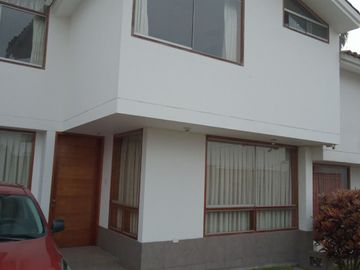 Casa de 2 Pisos y Azotea en Urbanización Huachipa Norte Zona Residencial