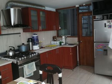 Casa de 2 Pisos y Azotea en Urbanización Huachipa Norte Zona Residencial