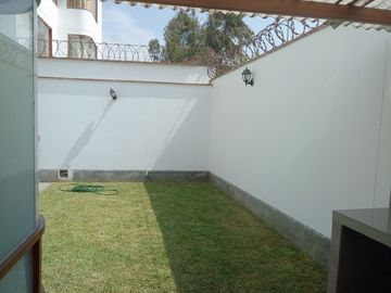 Casa de 2 Pisos y Azotea en Urbanización Huachipa Norte Zona Residencial