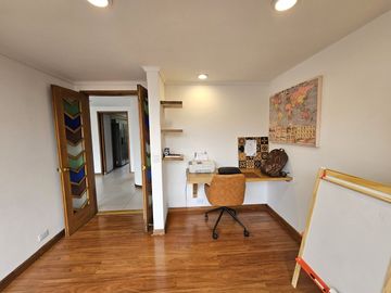 Apartamento grande en arriendo en El Poblado - Cerca a Vizcaya