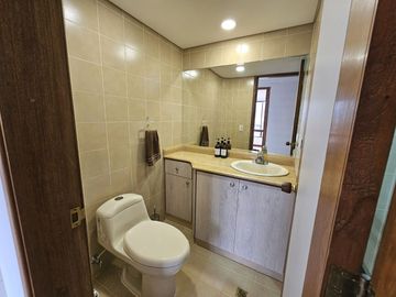 Apartamento grande en arriendo en El Poblado - Cerca a Vizcaya