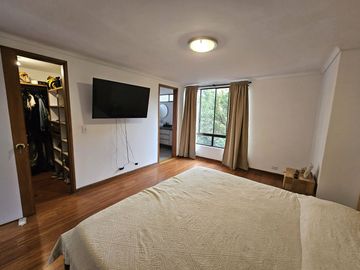 Apartamento grande en arriendo en El Poblado - Cerca a Vizcaya
