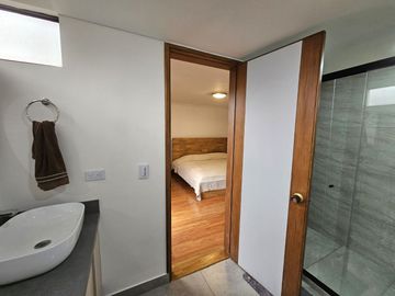 Apartamento grande en arriendo en El Poblado - Cerca a Vizcaya