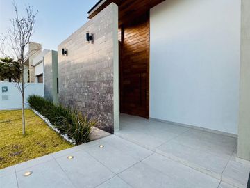 Casa en venta de una planta Zona Canteras $12900000