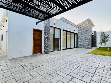 Casa en venta de una planta Zona Canteras $12900000