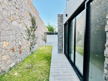 Casa en venta de una planta Zona Canteras $12900000