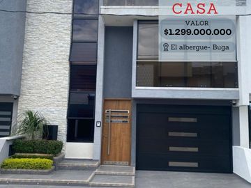 CASA UNIFAMILIAR EN EL ALBERGUE 🏡