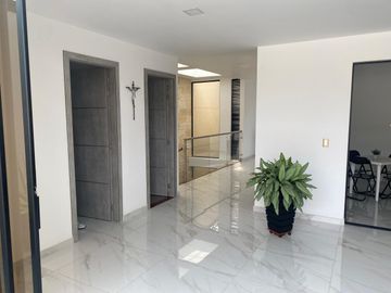 CASA UNIFAMILIAR EN EL ALBERGUE 🏡