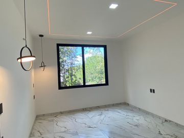 casa en venta en Yucatán Country Club , Mérida acabados de lujo y campo de golf
