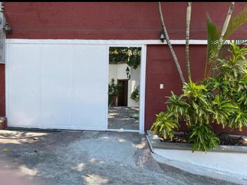 HERMOSA CASA ESTILO BARRAGAN EN PALMIRA
