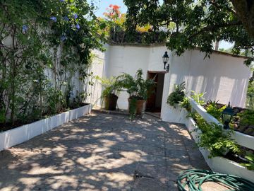HERMOSA CASA ESTILO BARRAGAN EN PALMIRA