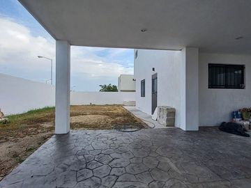 CASA EN RENTA LAS AMERICA DE 3 HABITACIONES Y PISCINA, ZONA NORTE DE MÉRIDA