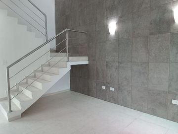 CASA EN RENTA LAS AMERICA DE 3 HABITACIONES Y PISCINA, ZONA NORTE DE MÉRIDA