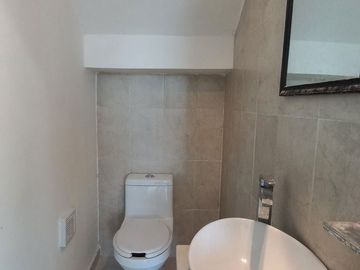 CASA EN RENTA LAS AMERICA DE 3 HABITACIONES Y PISCINA, ZONA NORTE DE MÉRIDA